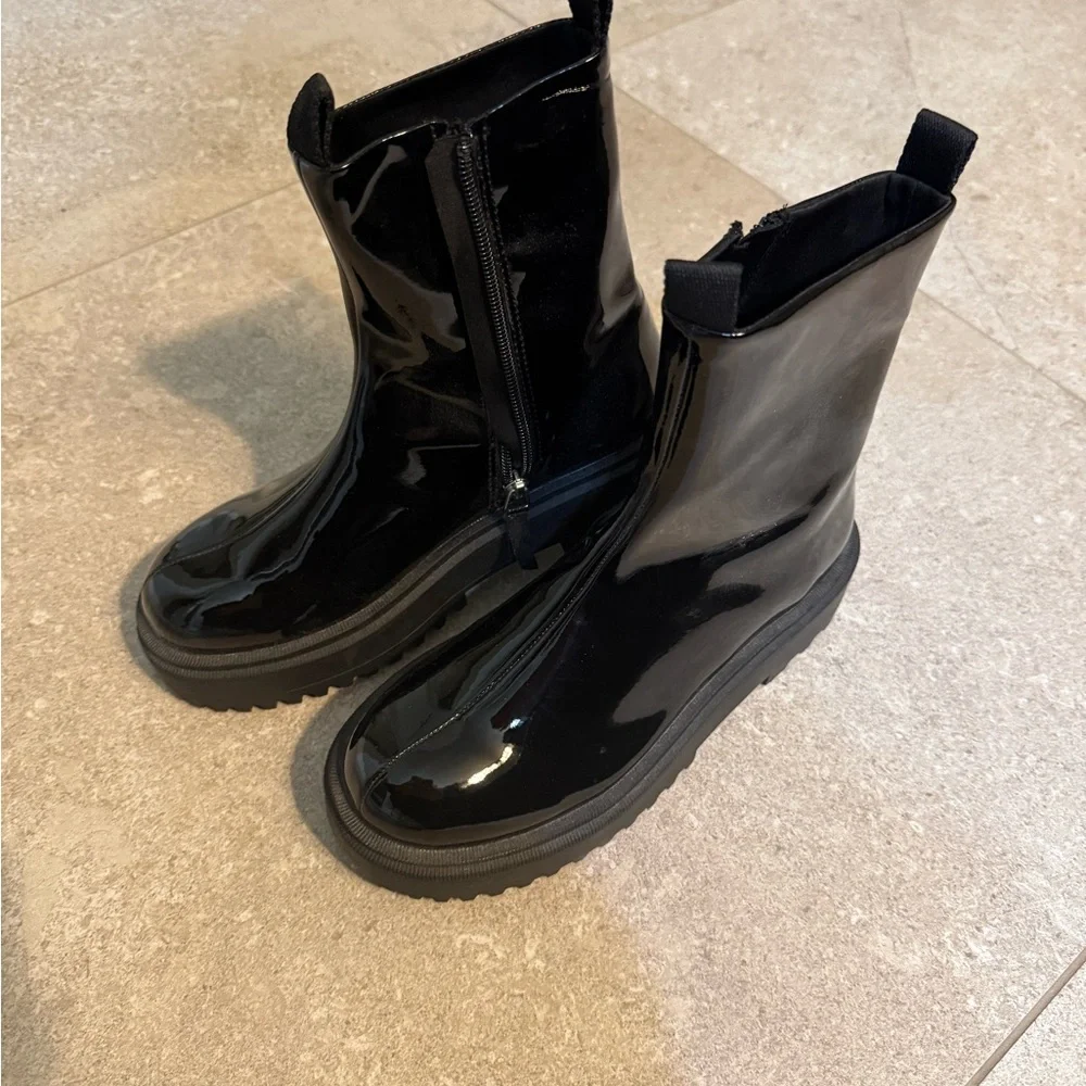 Zara Kids Black Patent Leather Ankle Boots